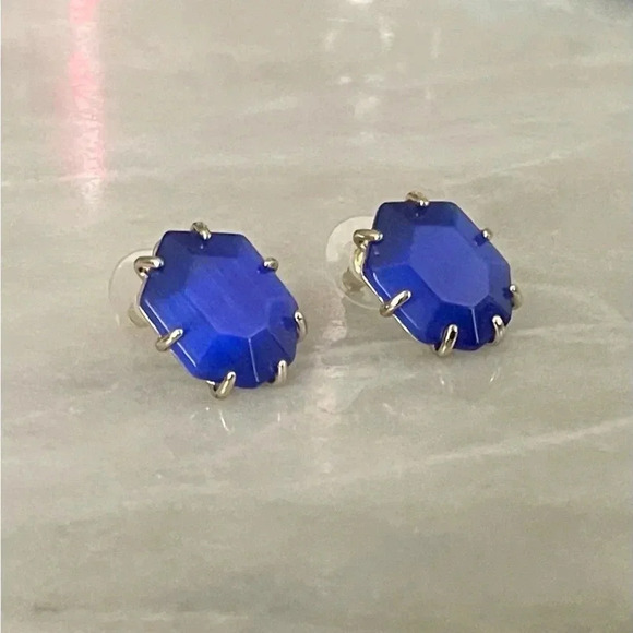 Kendra Scott Morgan Cobalt Cat’s Eye Stud Earrings - Picture 2 of 8